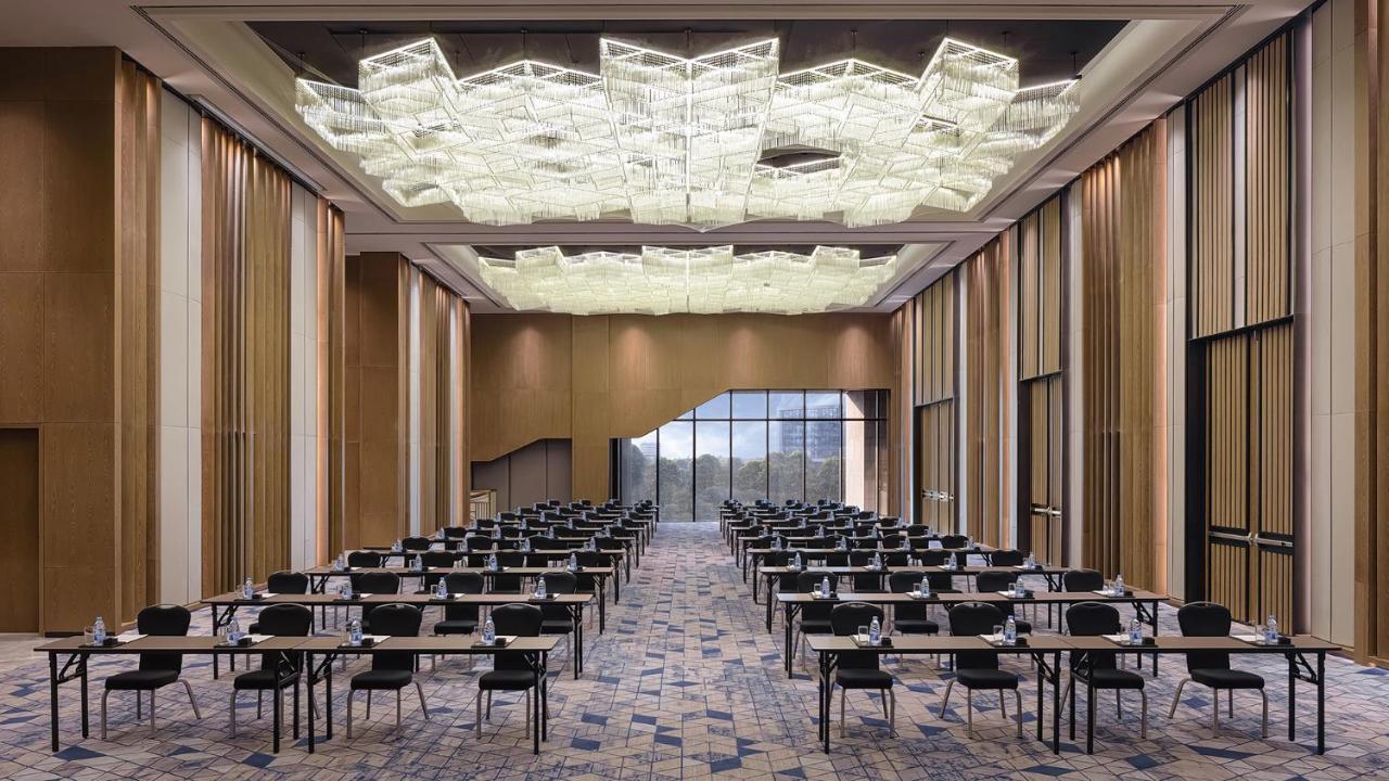 Renaissance Changzhou Wujin Hotel Exterior photo